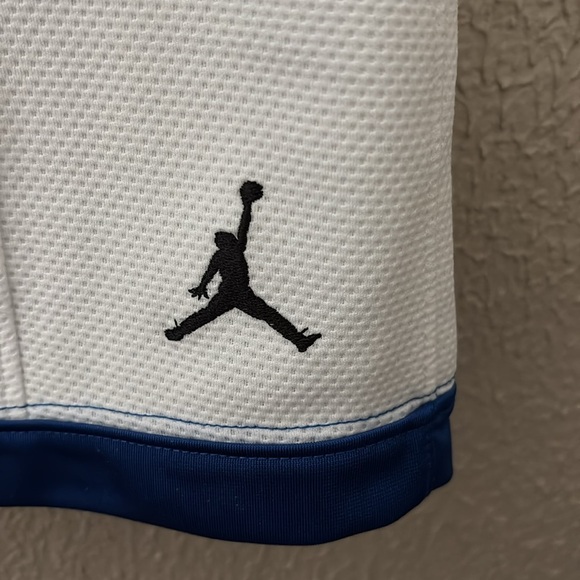 Rare Men’s Jordan Basketball Shorts, Blue White, Medium - Picture 3 of 9